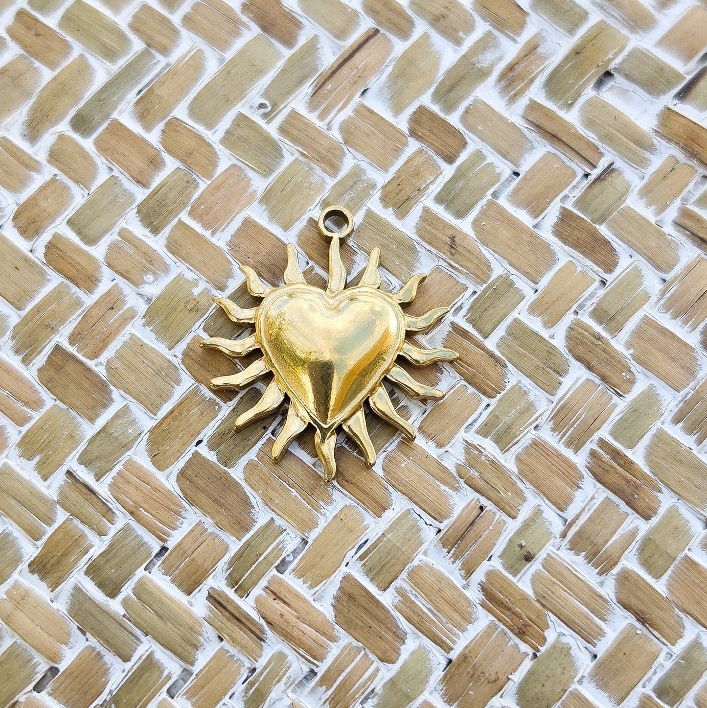 Flaming Heart Charm Gold